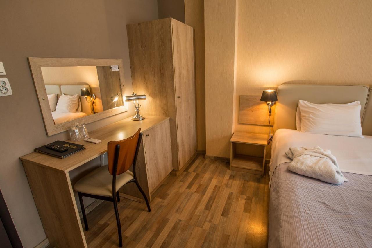 John'S Hotel Chalkís المظهر الخارجي الصورة